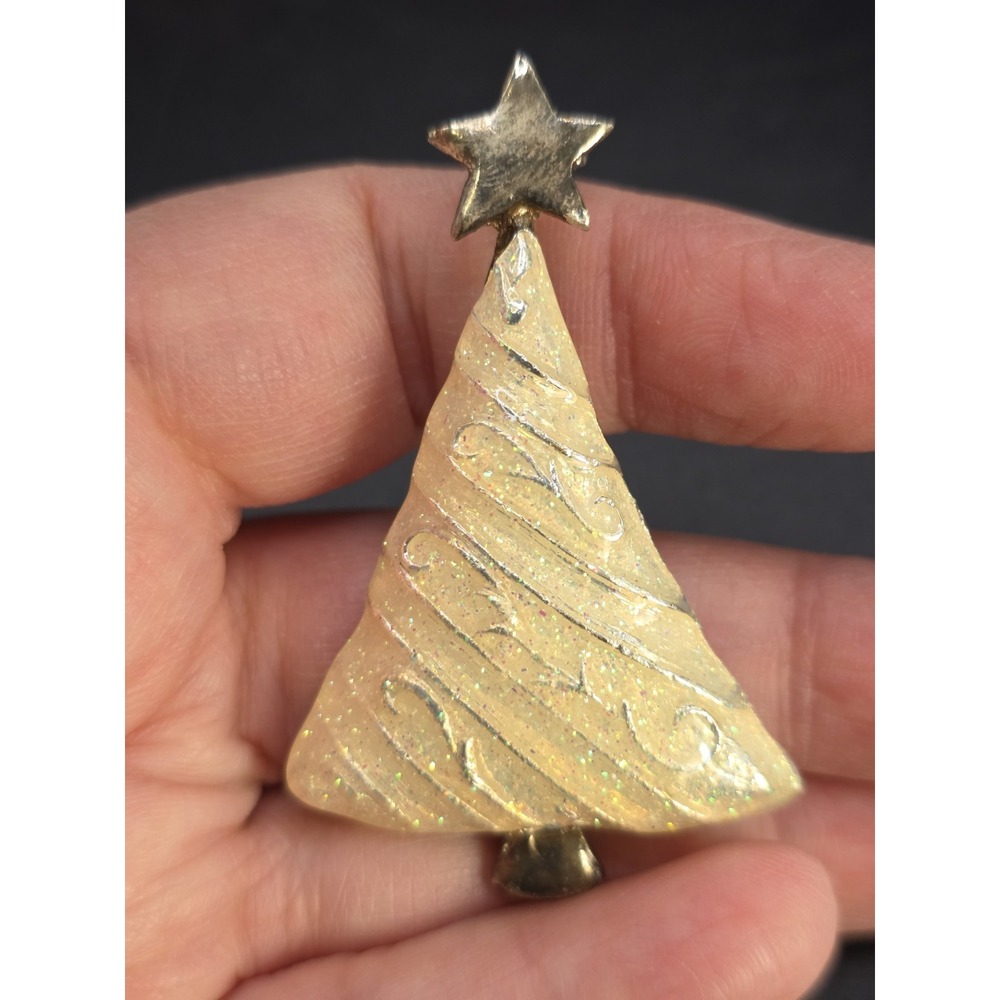 Vtg Textured Satin Silver Tone Yellow Enamel Speckled Christmas Tree Pin Brooch